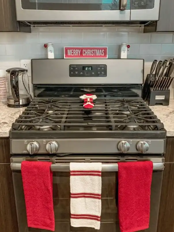 Towels of Holiday Cheer