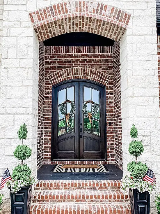 Arched Red Brick Wreaths