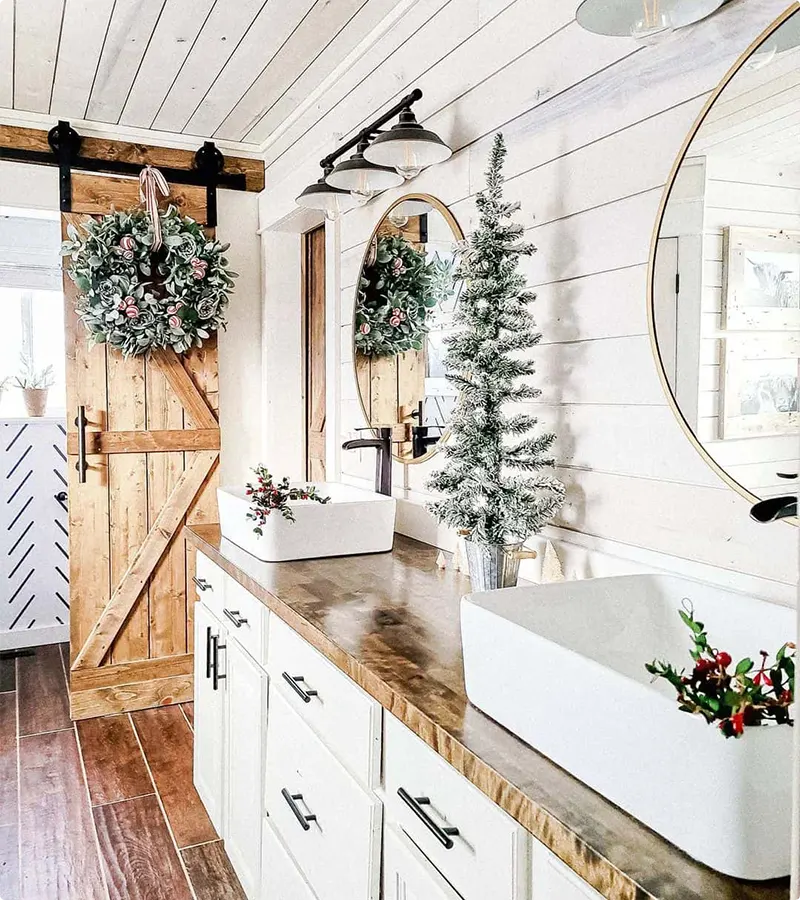 Holiday decor for a farmhouse barn door