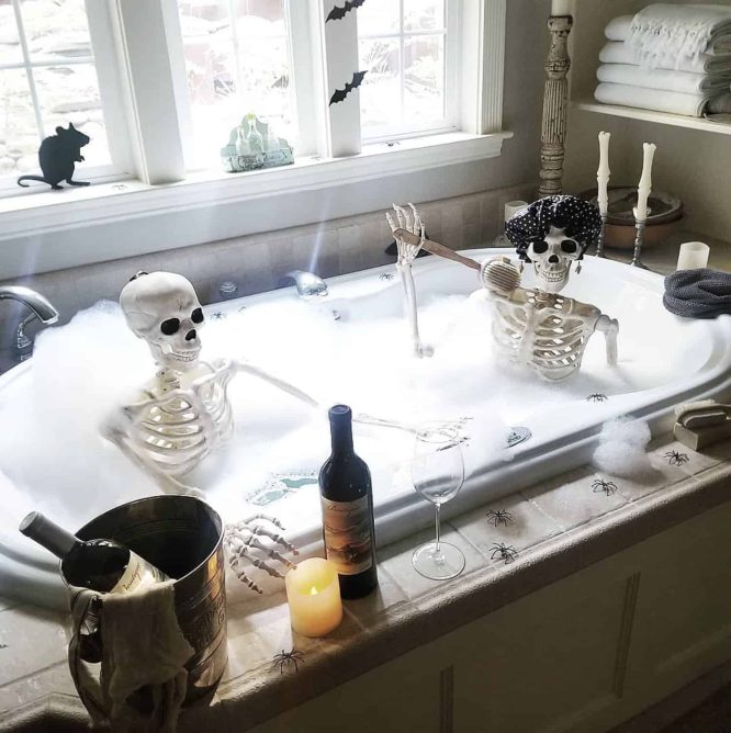 Skeleton Pair Bubble Bath