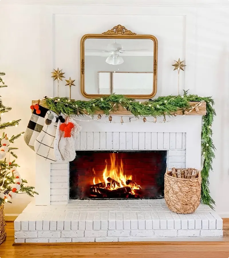 Farmhouse Christmas Mantel Decor