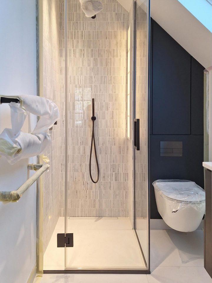 Powder Room Vertical Shower