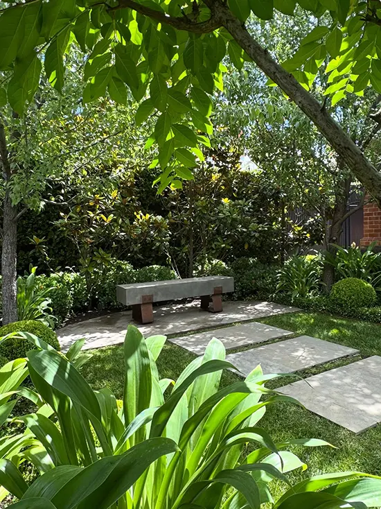 Green Canopy Bench Corner