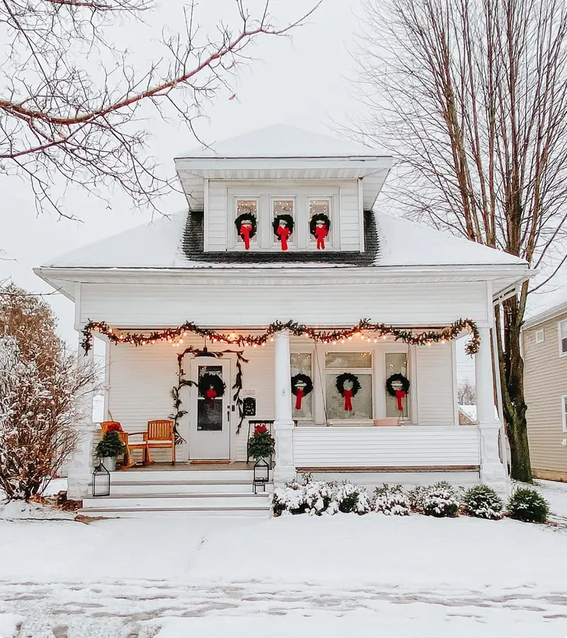 Simple Evergreen Wreath Farmhouse Christmas Window Decor