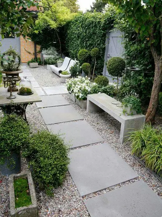 Concrete Slabs on Gravel with Structured Greenery