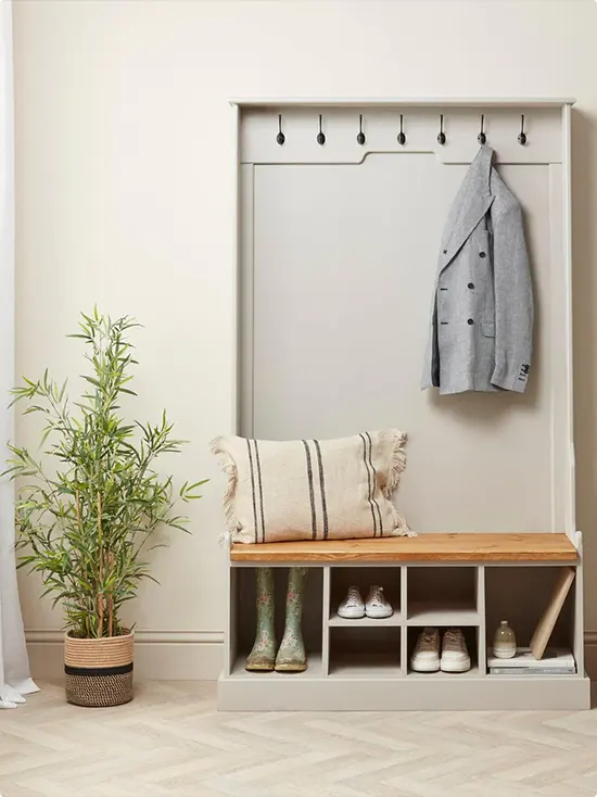 Simple Calm Hallway Bench