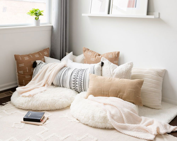 Aesthetic Bedroom with Cozy Nook