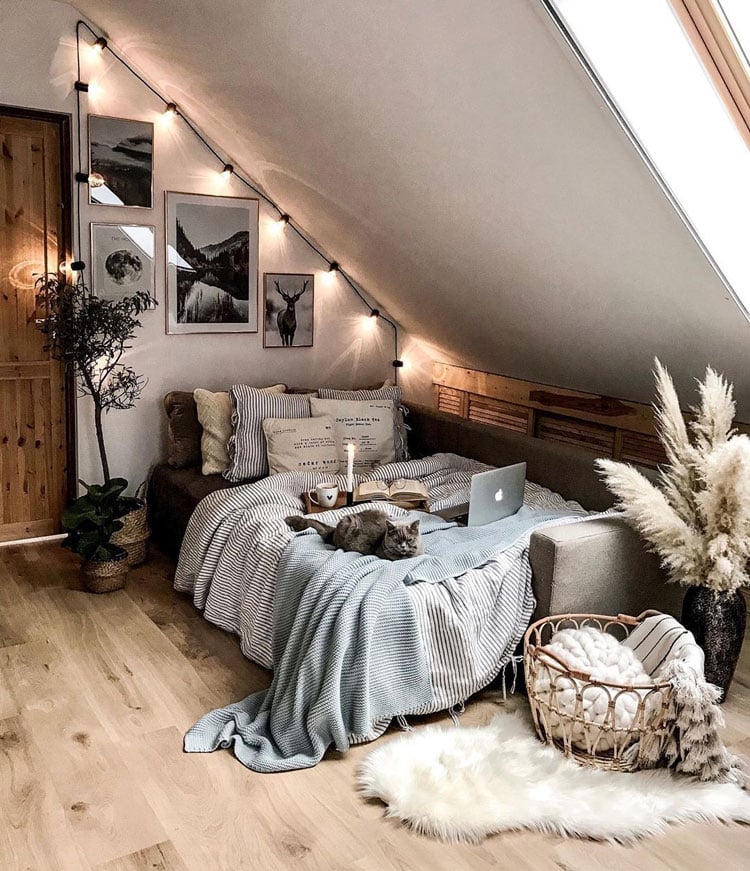 Aesthetic Bedroom with Fashionable Nook