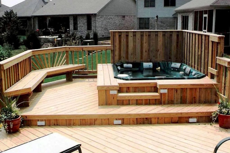 Affordable Hot Tub Privacy Wall Design