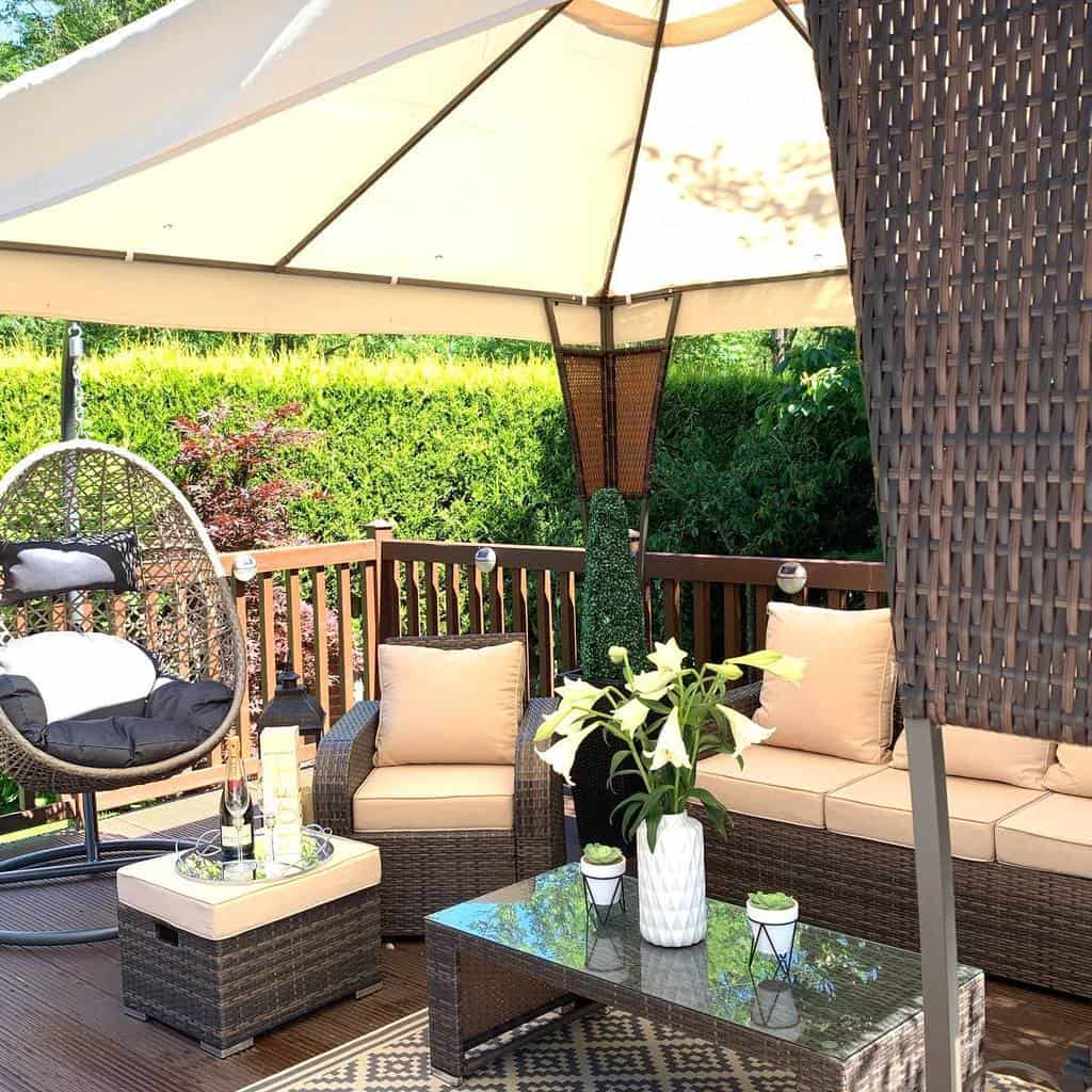 backyard covered patio outdoor seating
