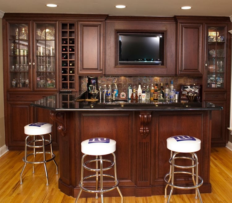 Basement Wet Bar Layout Ideas for Sports Fans