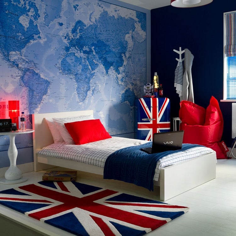 bedroom-decor-idea-for-the-adventurous-traveler Teenage Bedroom Decor Idea for the Adventurous Traveler