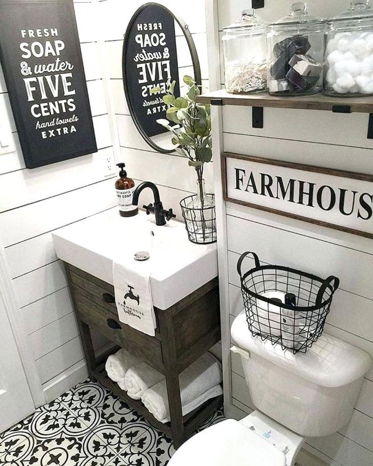 Black and White Farmhouse Bathroom Decor Ideas