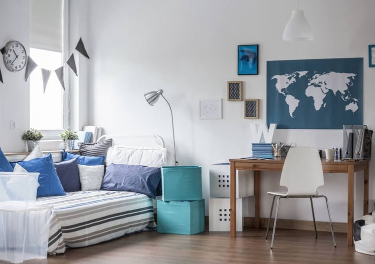 breezy-tween-bedroom-with-blue-accents Breezy Tween Bedroom with Blue Accents