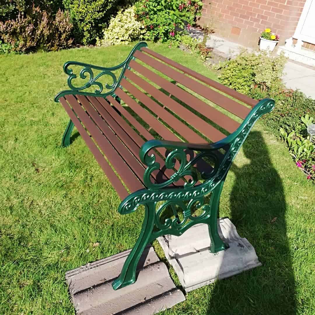 cast-iron-garden-bench-ideas-thelittletownhouse96 green painted cast iron bench with wood slats