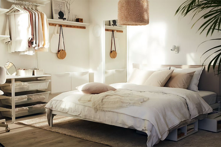 cool-decor-and-storage-for-small-manly-bedroom Cool Decor and Storage For Small Manly Bedroom