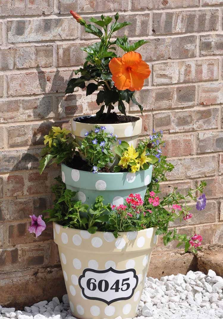 cute-diy-tiered-flower-pot-ideas-for-front-door Cute DIY Tiered Flower Pot Ideas For Front Door