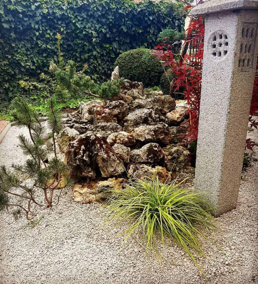decor-and-religious-sculpture-zen-garden-ideas-mylittlegarden3 japanese garden with stone statue