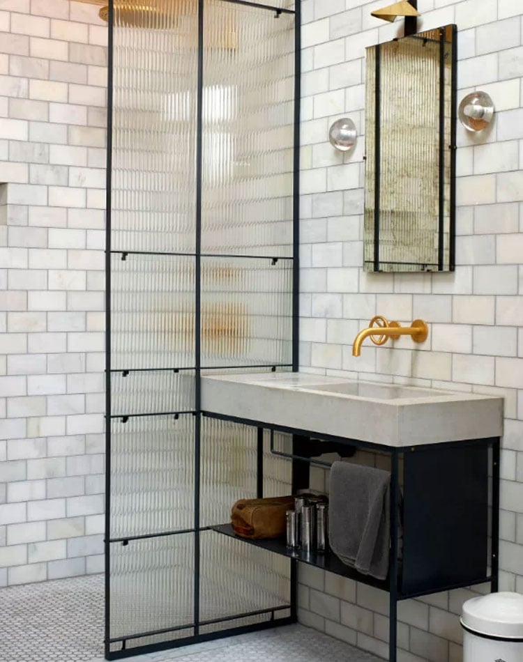 Elegant Walk In Shower without Doors