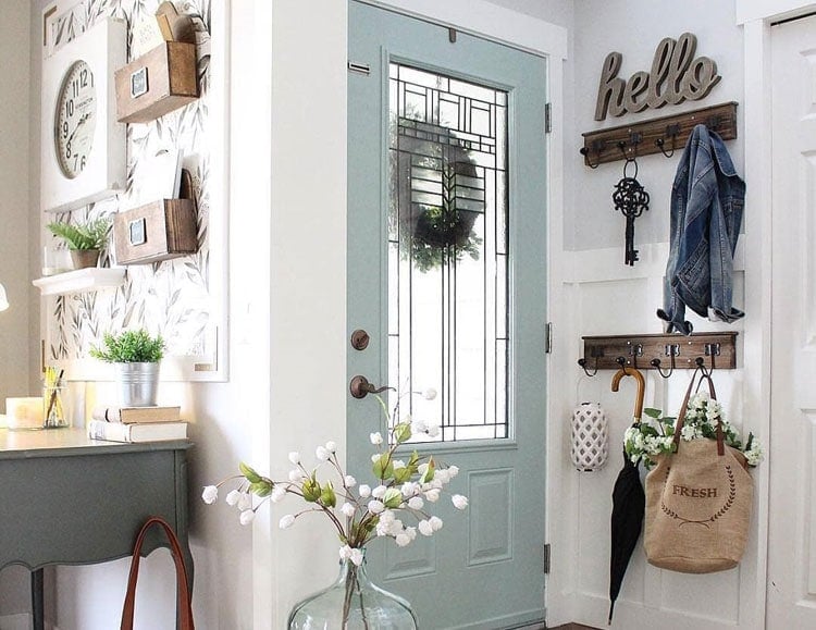 Farmhouse Entry Hallway Designs and Wall Decor Ideas