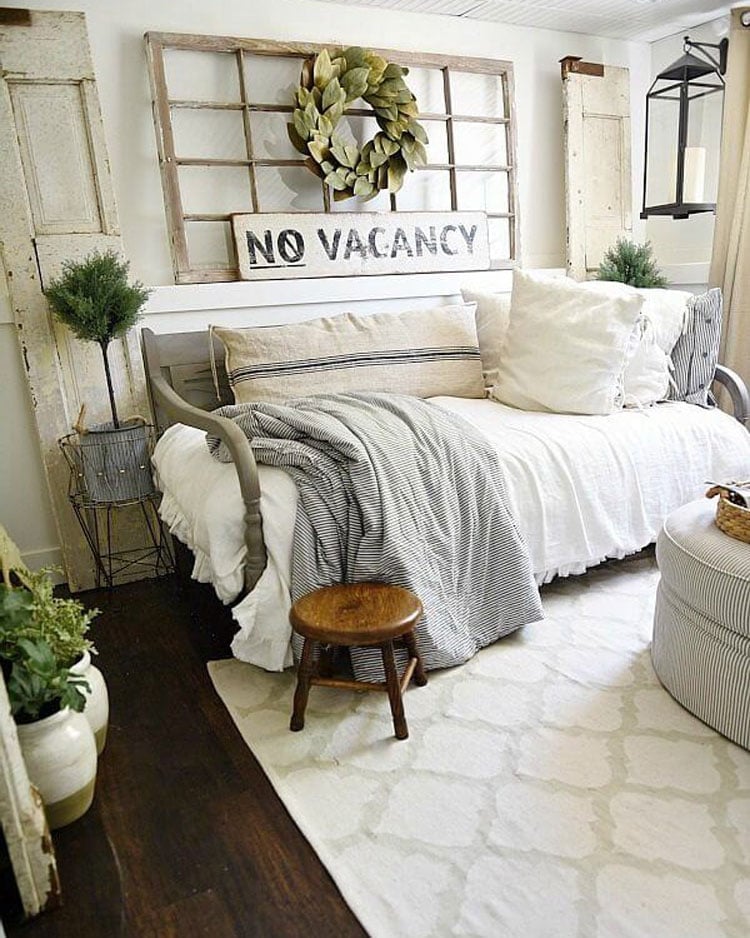 Farmhouse Living Room Design and Decor