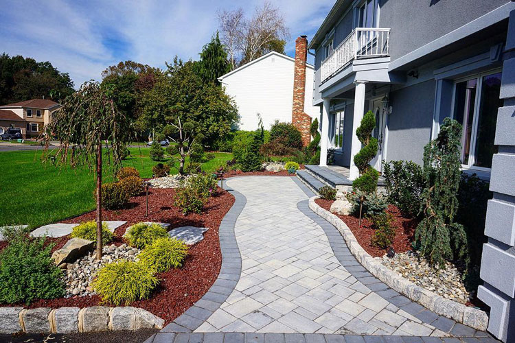front-yard-design-with-simple-landscaping Front Yard Design With Simple Landscaping
