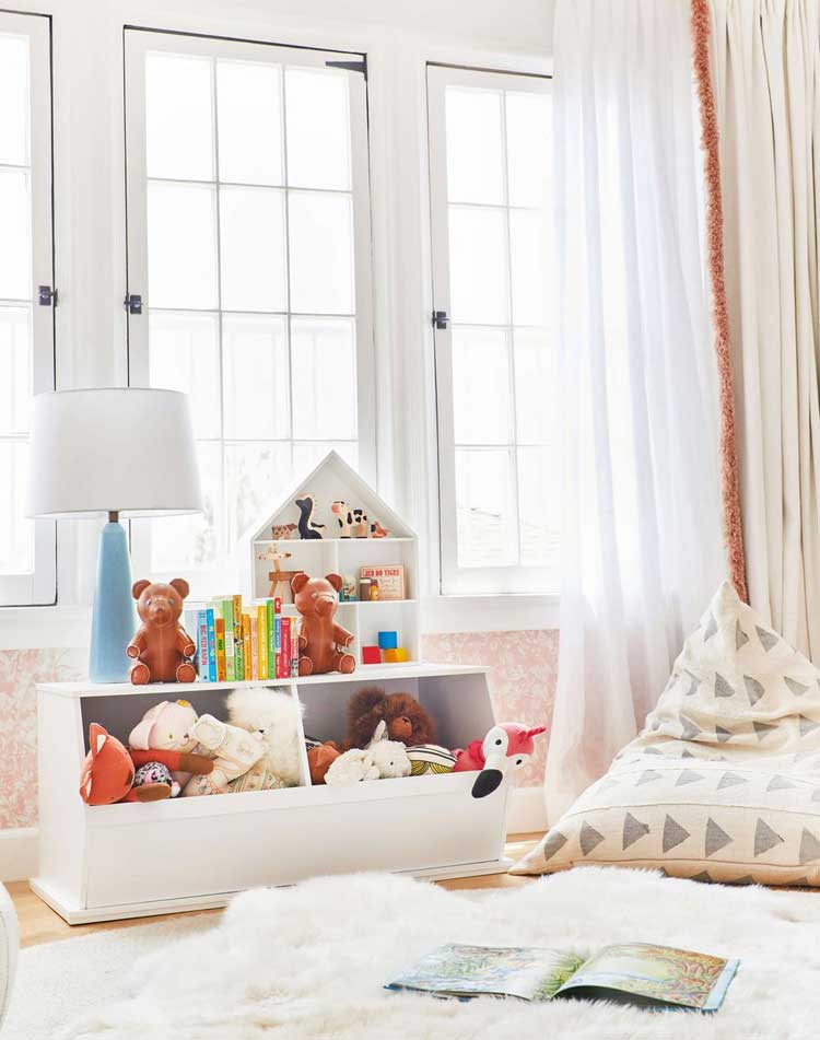 functional-toy-chest-table Functional Toy Chest Table