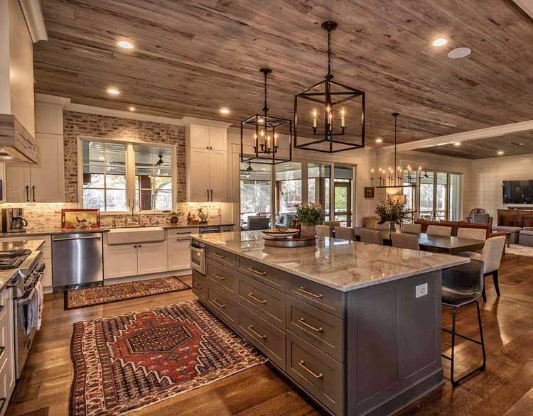 Gorgeous Rustic Kitchen with Simple Decor