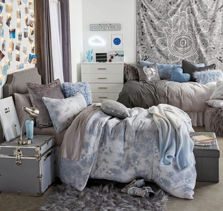 Grey Blue Best Friend Dorm Room Decor with Art