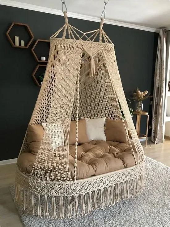 Hammock Bed in Oversized Macramé