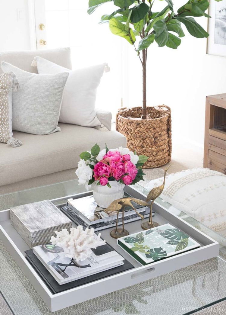 Keep Your Table Neat With A Square Tray