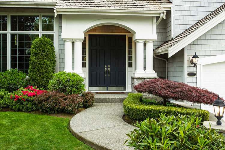 low-maintenance-front-yard-landscaping Low Maintenance Front Yard Landscaping