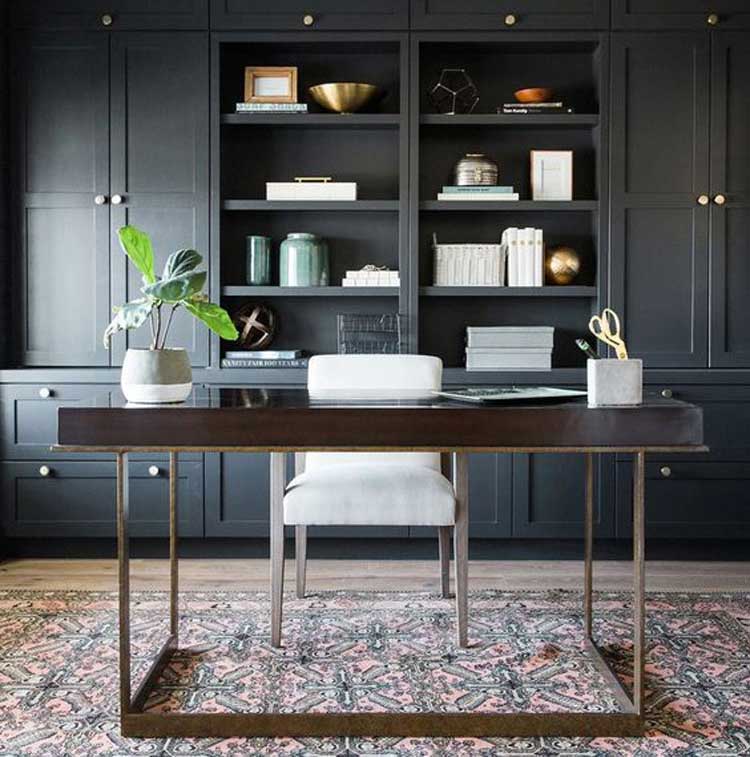 Minimalist Desks Give You Space To Decorate