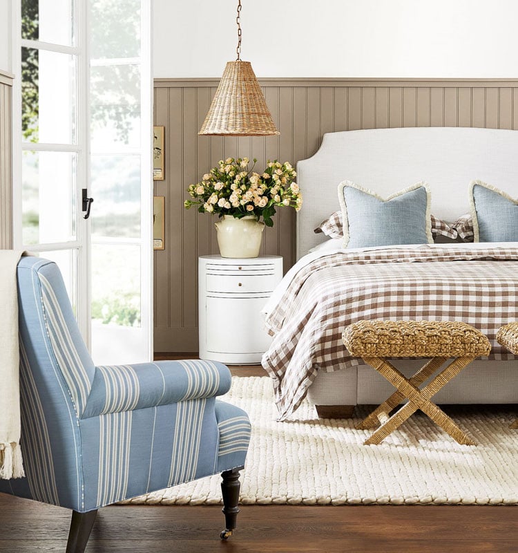 Mix and Match Colors and Textures In Your Bedroom