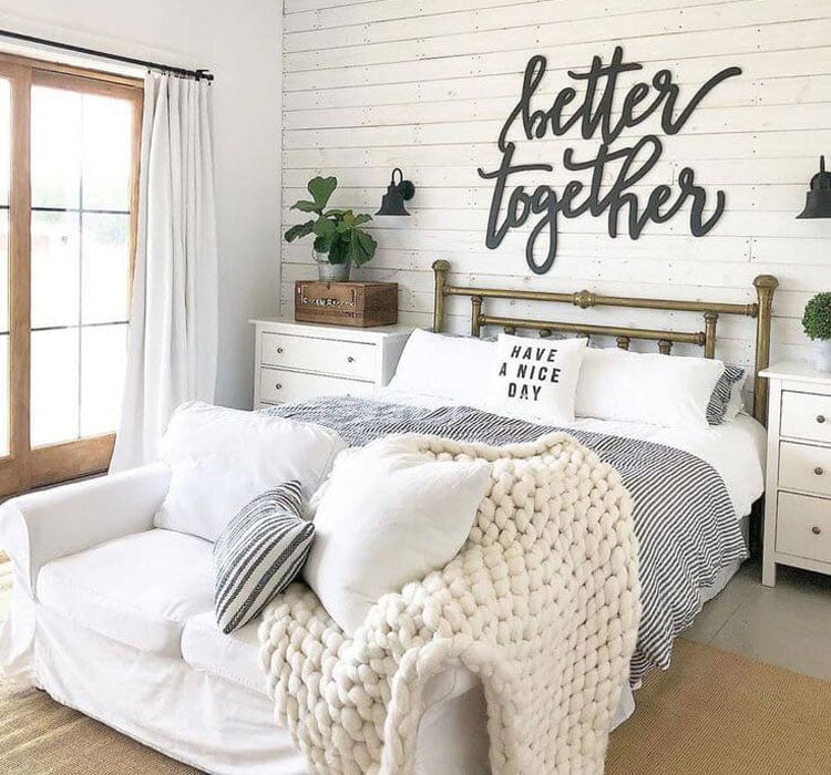 modern-farmhouse-bedroom-decor-for-couples Modern Farmhouse Bedroom Decor For Couples