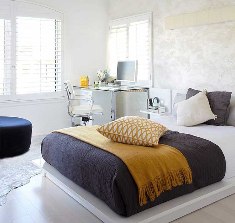 Modern Mental Desk in Bedroom For Easy Home Office