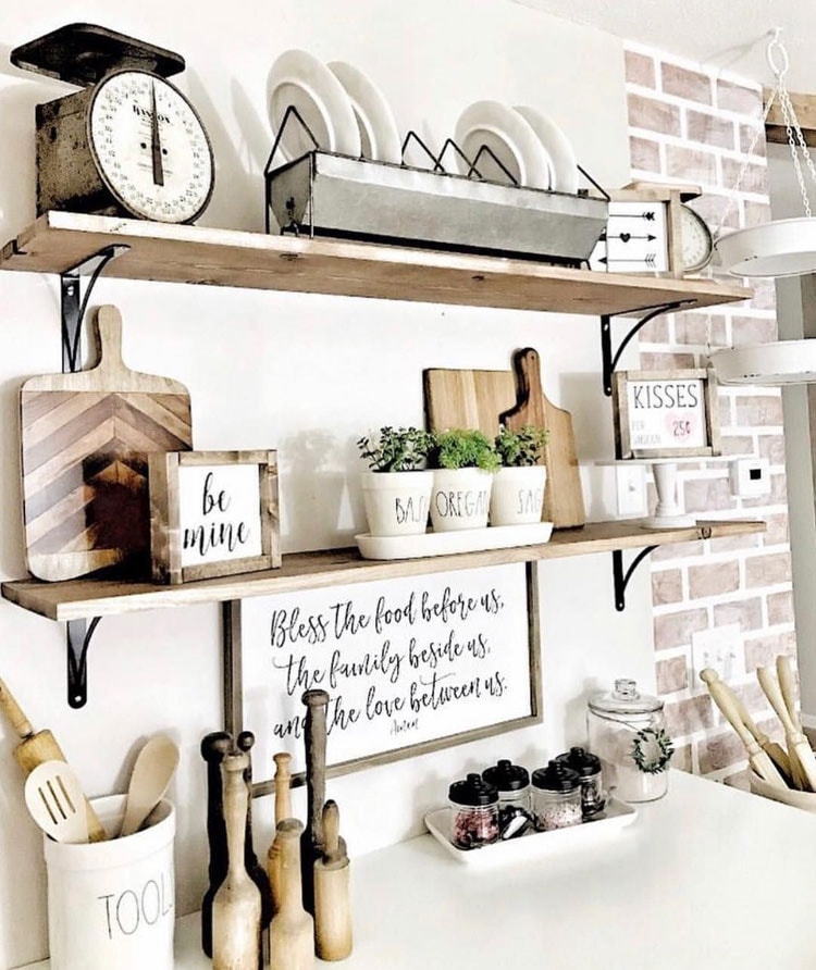 Old Farmhouse Wall Shelving for Good Organization