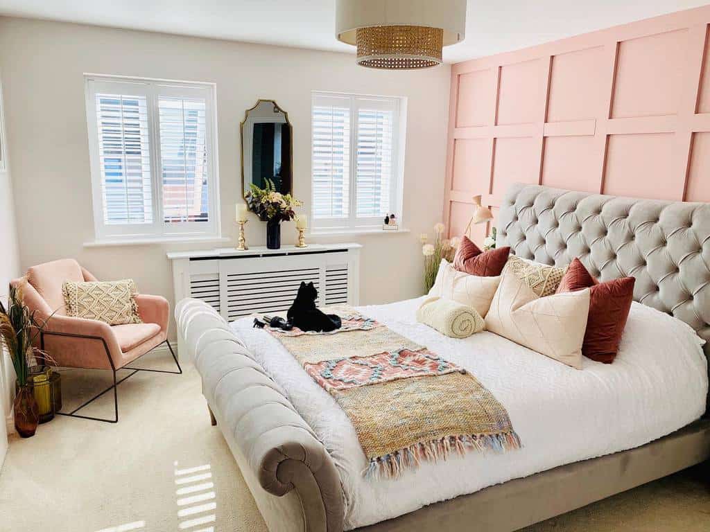 painted-wall-paneling-ideas-bee_homeinspired pink painted wall paneling country style bedroom