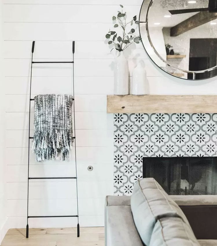 patterned-porcelain-tile-for-modern-farmhouse-fireplace Patterned Porcelain Tile For Modern Farmhouse Fireplace