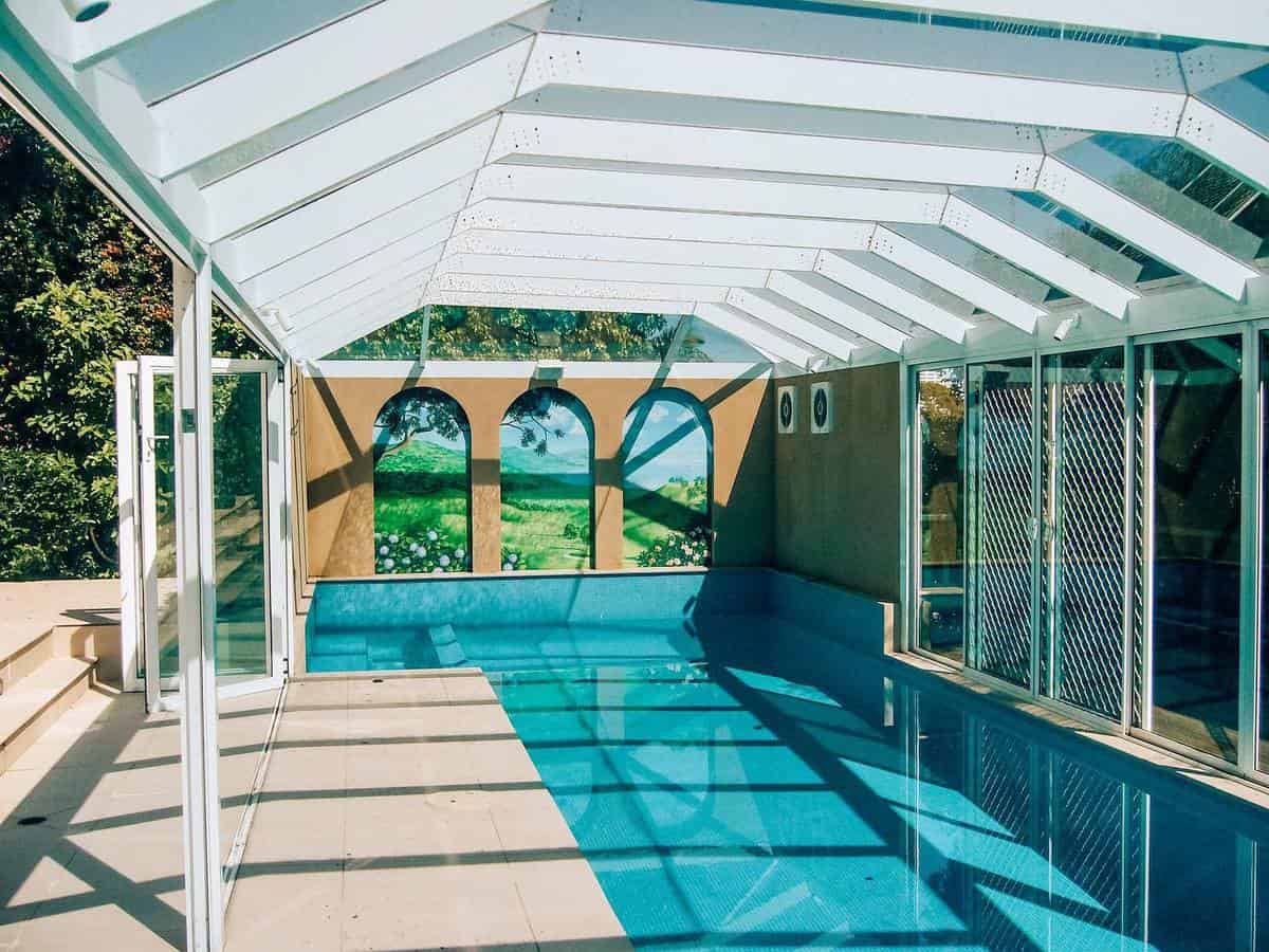 pool-patio-enclosure-ideas-3-suncoastenclosures white pool patio enclosure