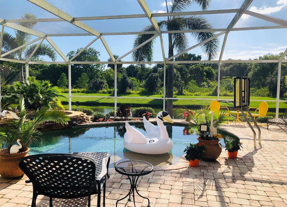 pool-patio-enclosure-ideas-onthemapwithmarisa pool paver patio enclosure