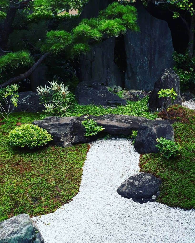 rock-zen-garden-ideas-yoshix1192 zen rock garden with white gravel path