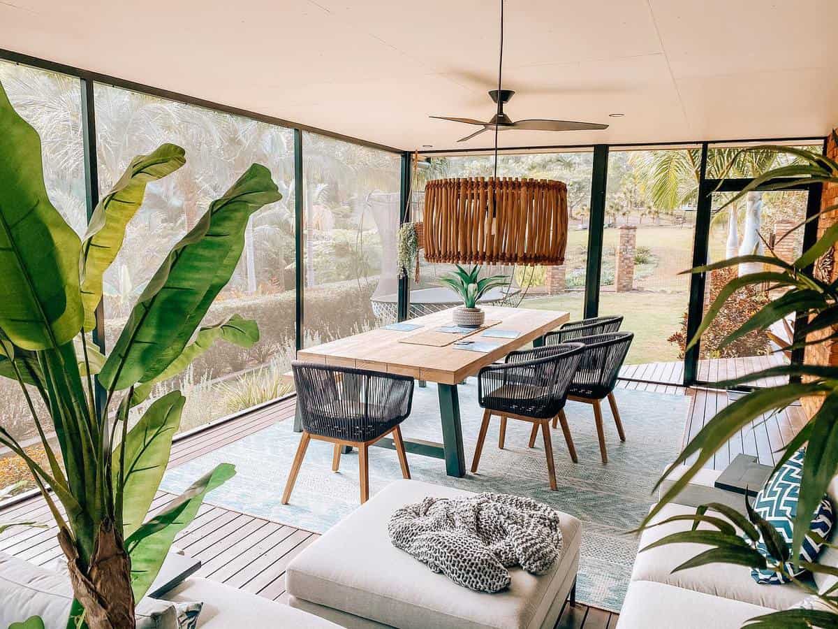 screen-patio-enclosure-ideas-suncoastenclosures screen patio enclosure with decking