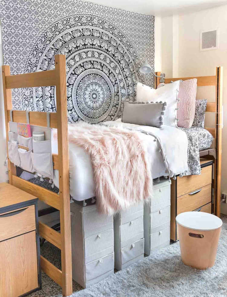 Simple Dorm Room Decor For Girls