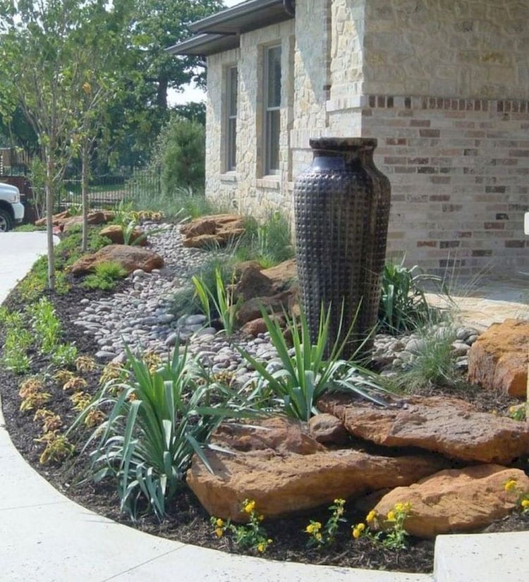 Simple Flower Beds That Can Withstand Dry Climates