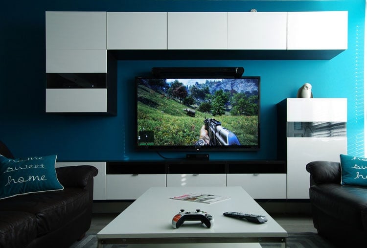 Simple Gaming Living Room with White and Blue Colors