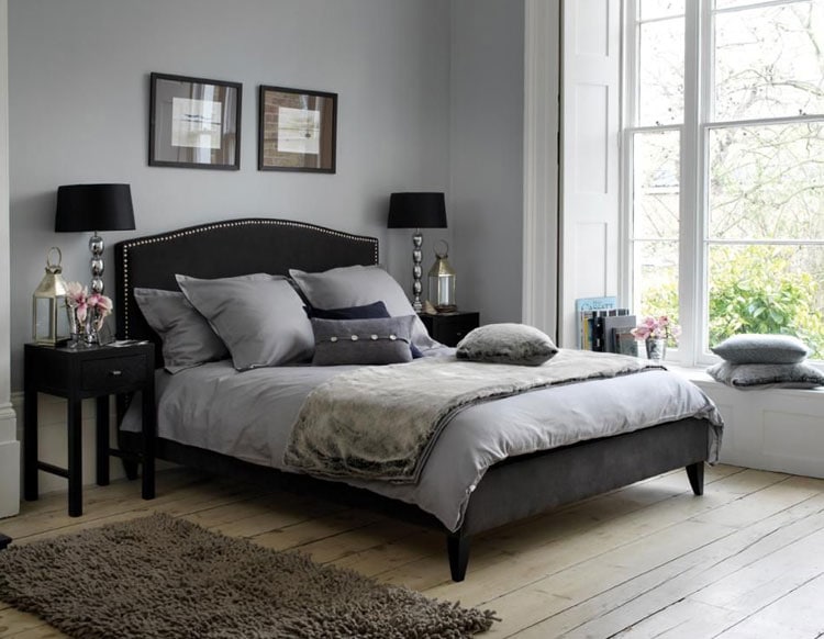 simple-masculine-bedroom-with-accent-decor-furniture Simple Masculine Bedroom with Accent Decor Furniture