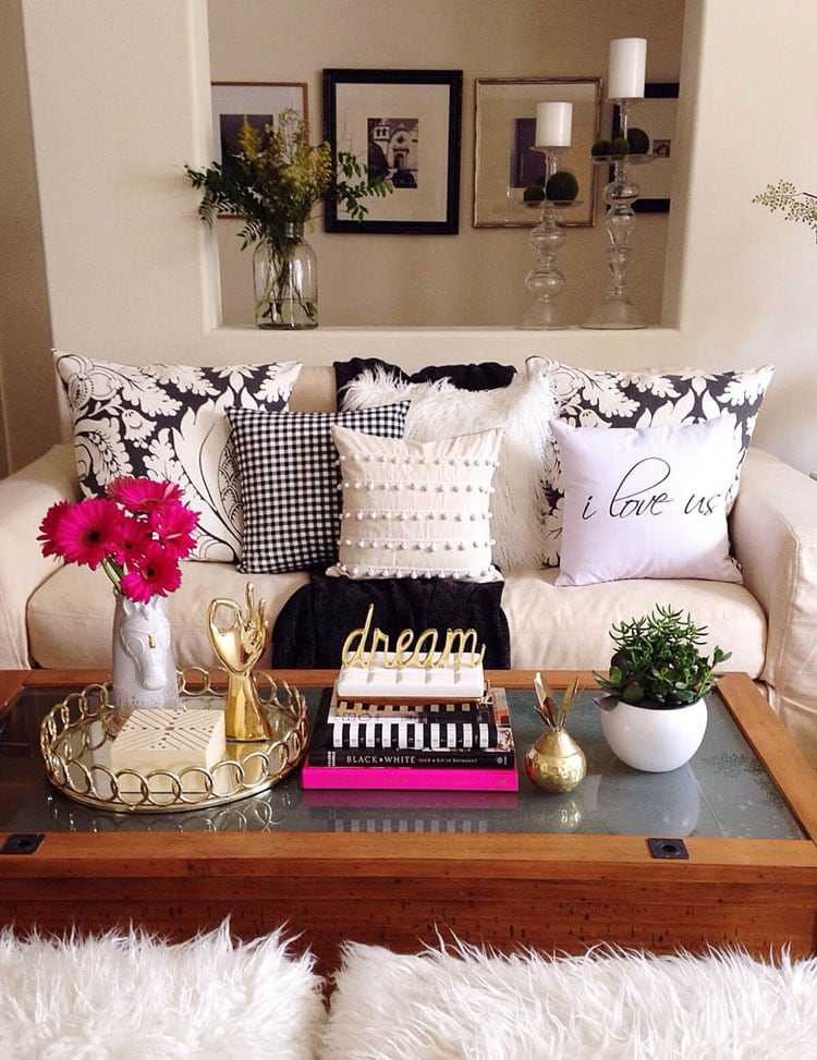 Small Coffee Table with Pretty Decorative Accents