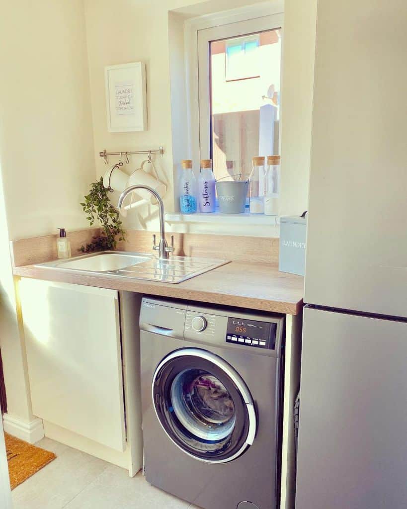 stainless-steel-laundry-room-sink-ideas-number_thirty1 small laundry room