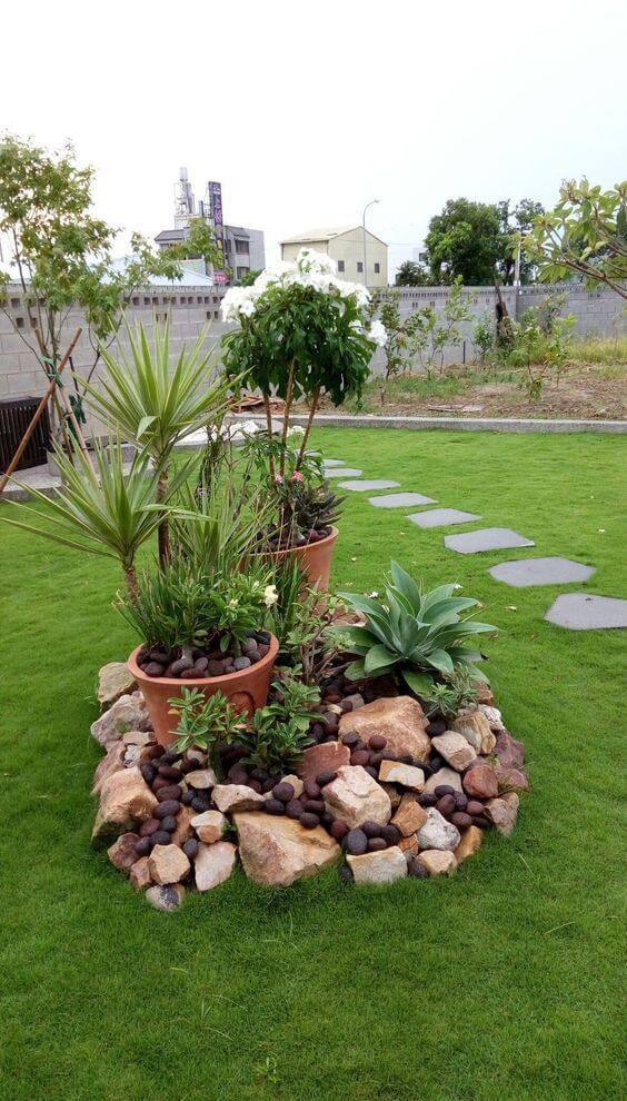 Rock Garden Mound with Yucca and Topiary